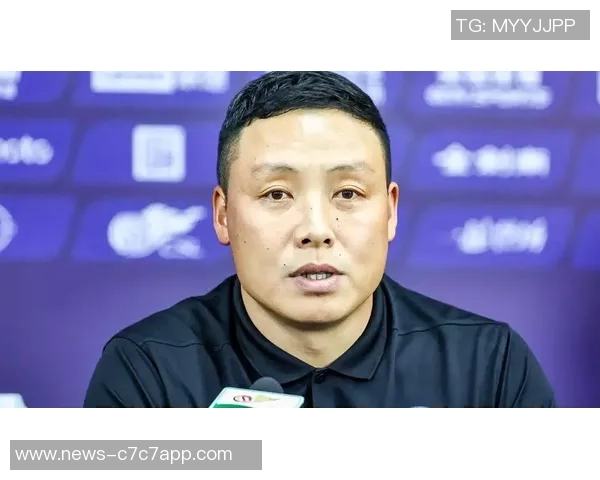 胡睿宝谈陈涛上任后训练强度提升热天气考验球队的拼搏精神与毅力 胡睿宝谈陈涛上任后训练强度提升热天气考验球队的拼搏精神与毅力