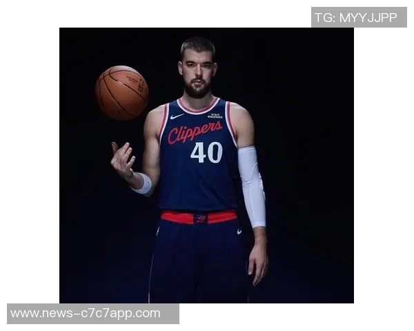 快船今日罚球表现出色赛季命中率升至联盟第一引发关注 快船今日罚球表现出色赛季命中率升至联盟第一引发关注